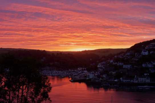 09 June 2022 - 04-53-43
A  very corny sunrise. But we still wouldn't want to be without one. Even at 5am
----------------
Extra red sunrise over Kingswear